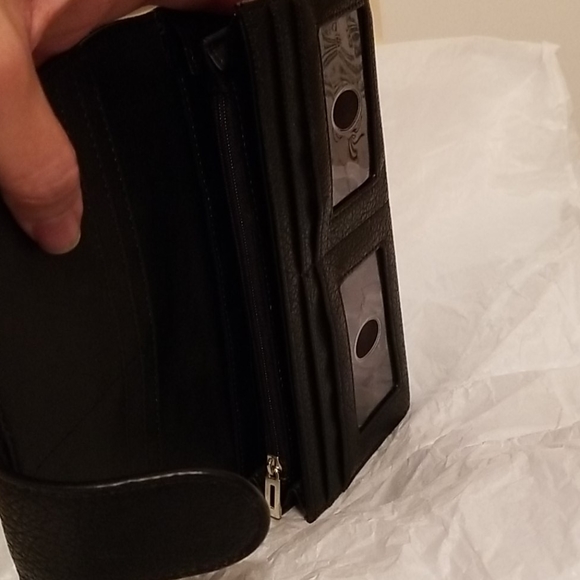 - Wallet - Picture 5 of 11
